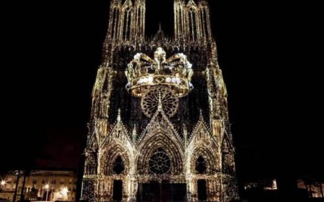 LES ROTINS - 80m de la cathédrale