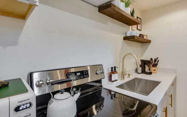 Updated Tacoma Home w/ Fire Pit!