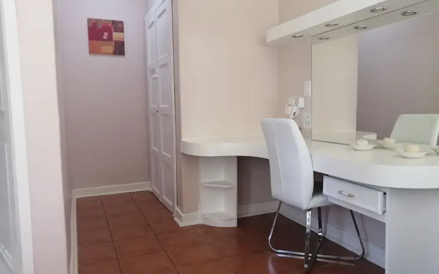 Thatchers Guest Rooms