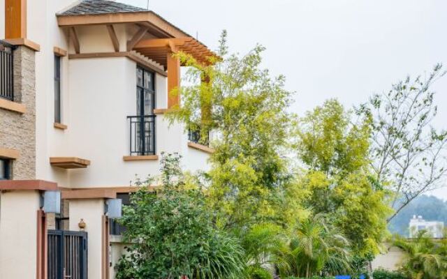 Yingde Baodun Lake Pool Hot Spring Villa
