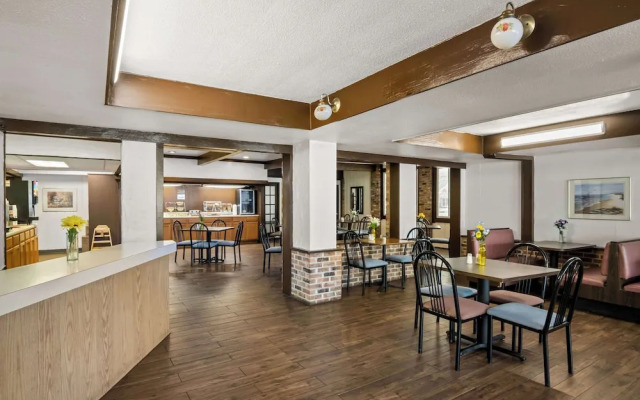 Econo Lodge Manistee