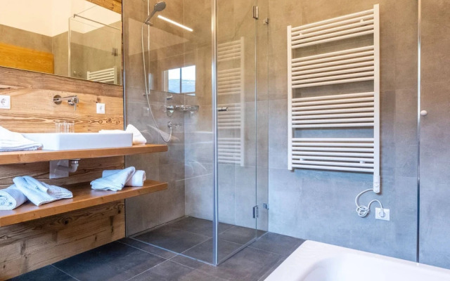 Luxury Chalet in Bad Hofgastein With Sauna