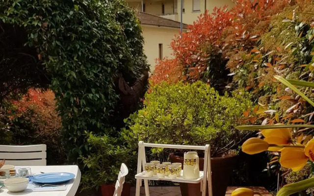 Margherita's Garden Half Villa