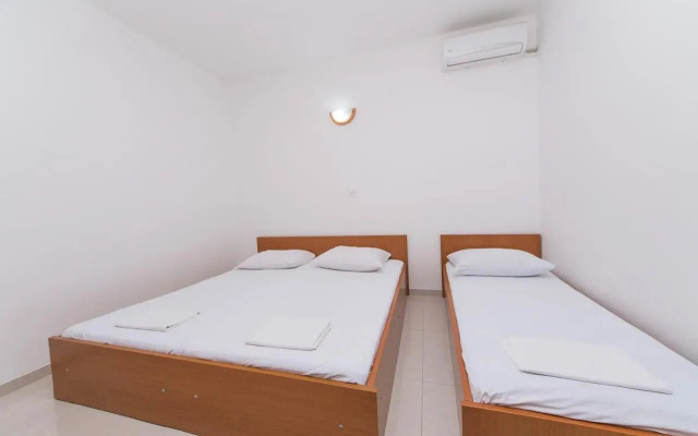 Apartments by the sea Podaca, Makarska - 4734