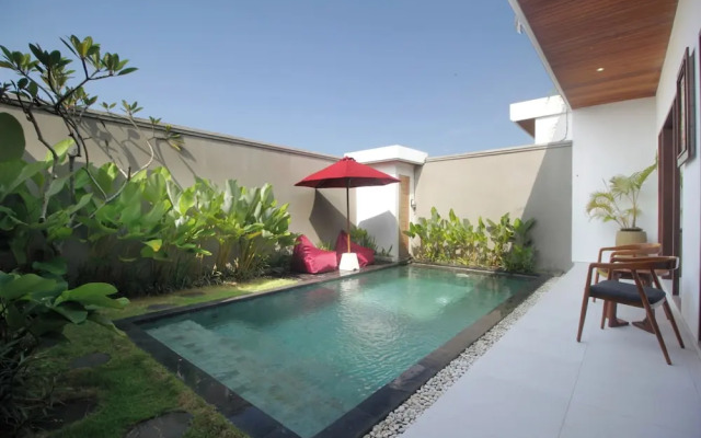 Bougainvillea Villas Cemagi by Parigata