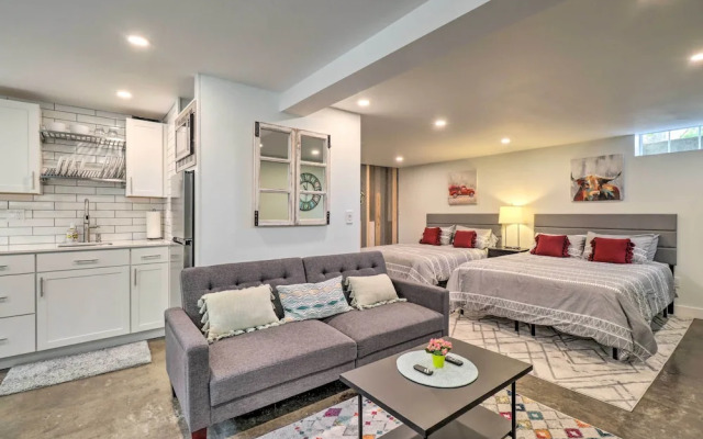 1 Mi to Riverwalk: Downtown Reno Studio w/ Patio!