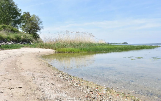 Charming Apartment in Stove With Garden