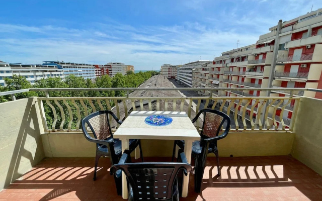 Spacious Apartment Near the Beach