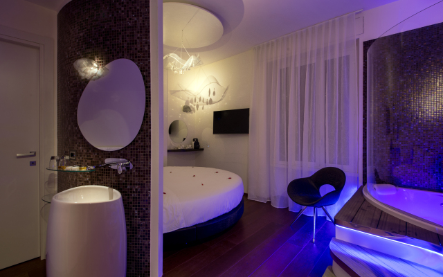 Suite Sistina For Brave Lovers