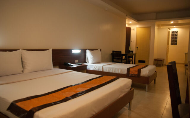 M Suites Hotel