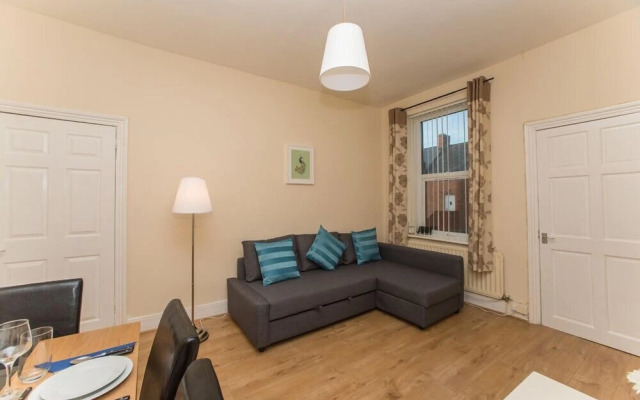 Lovely and Comfortable 3 Bed Flat, Tamworth