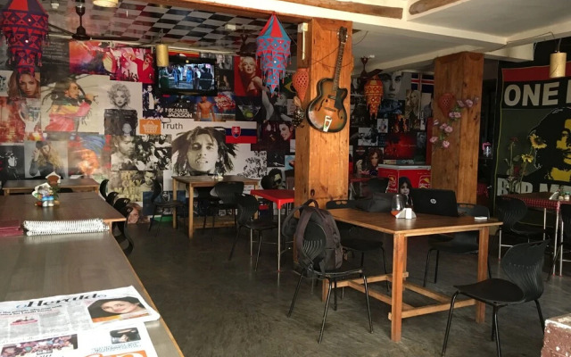 OYO 7311 StayOut Crossroad Inn