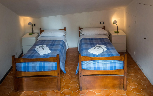 Lassù Apartment With Terrace