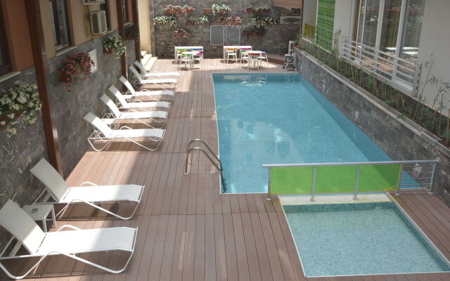 Saray Apart Hotel