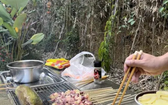 Xishuangbanna Jinghong Anyue Dai Feng Vacation Villa (Manhanaguzhai Branch)