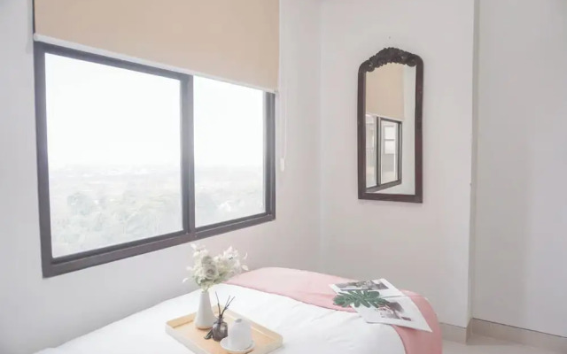 Comfy And Homey 2Br Transpark Cibubur Apartment