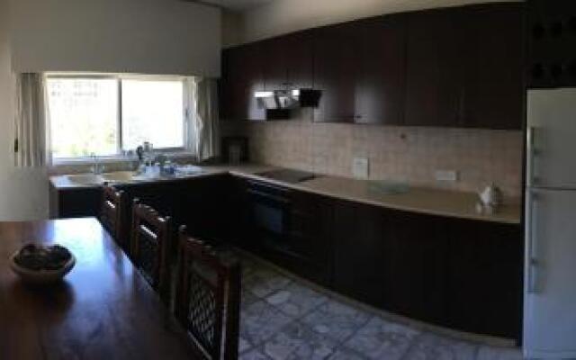 Spectacular 3 Bed Apartment