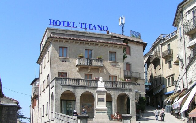 Hotel Titano