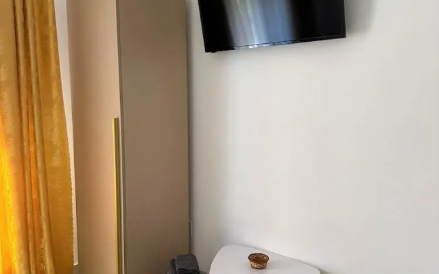 Serenity Apartments and Studios