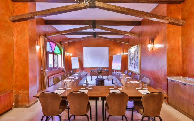 Cetmihan Hotel
