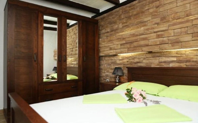 Vida With Garden - A3 - Maslina