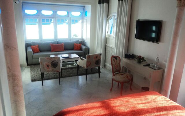 La Villa Bleue