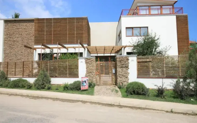 Tikhaya Dacha
