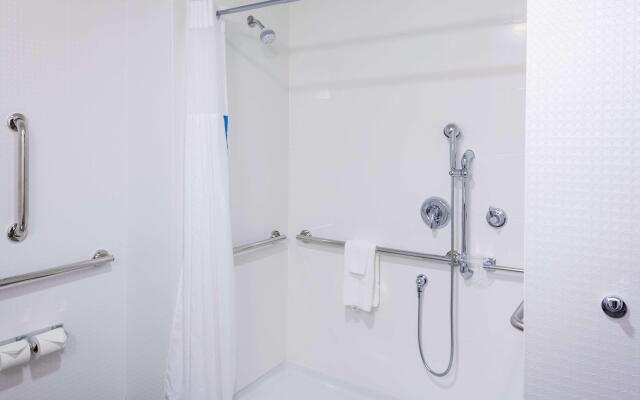 Hampton Inn & Suites Chicago-Burr Ridge