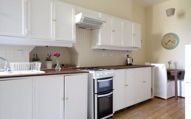 1 Bedroom Apartment In Bruntsfield