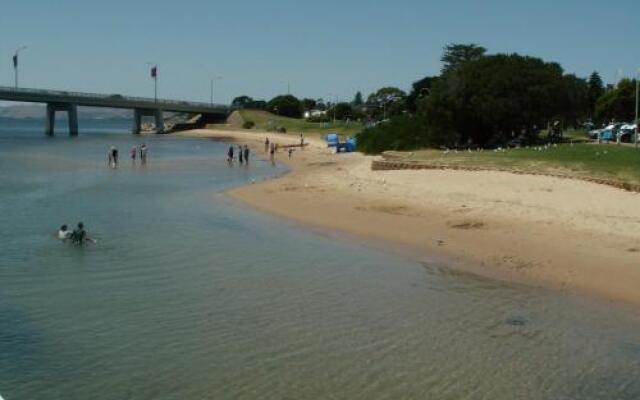Black Dolphin Waterfront Townhouse - Bay Views