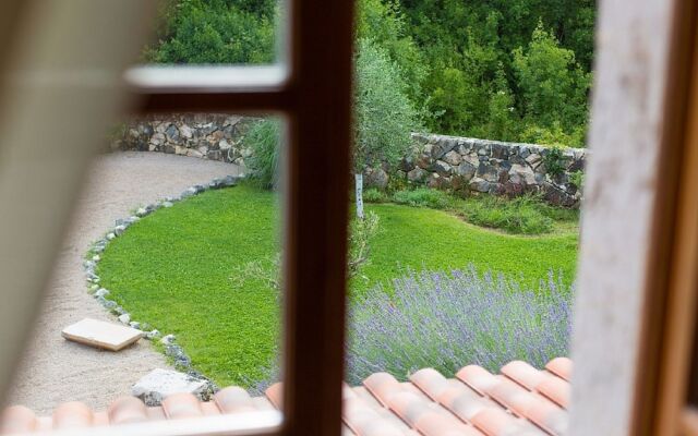 Attractive Villa in Kras with Swimming Pool