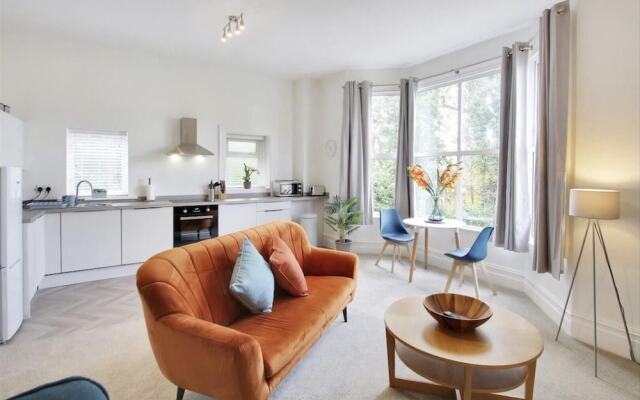 Stylish Large 1-bed Apartment in Tunbridge Wells