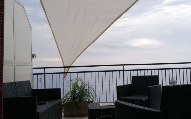 Al Bajah Loft Apartment