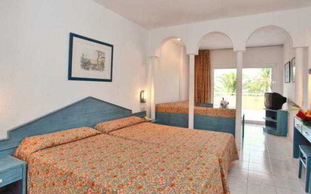Sirenis Seaview Country Club