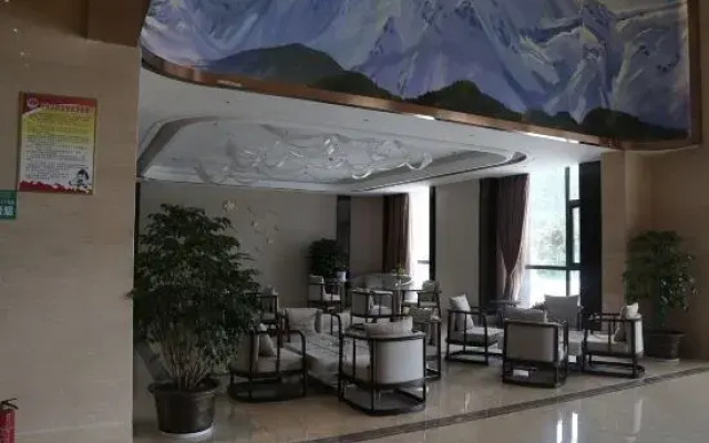 Four Seasons Oxygen Hotel Bomi