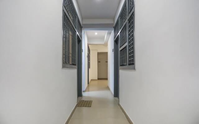 OYO 74663 Taj Highway Hotel