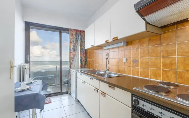 Flat With Frontal sea Views and Parking