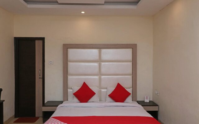 Hotel Kings by OYO Rooms