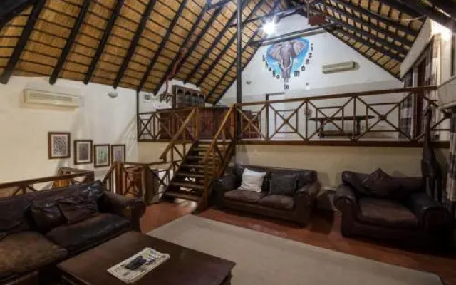 Khaya La Manzi Guest Lodge