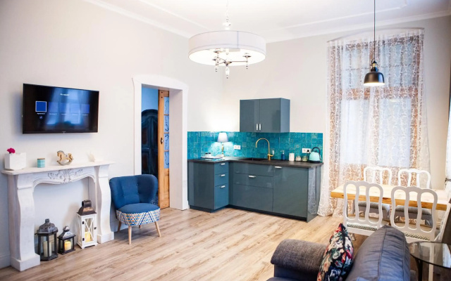 Cherry House Apartments