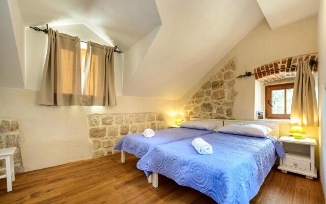Villa Stone-Exceptional private Estate