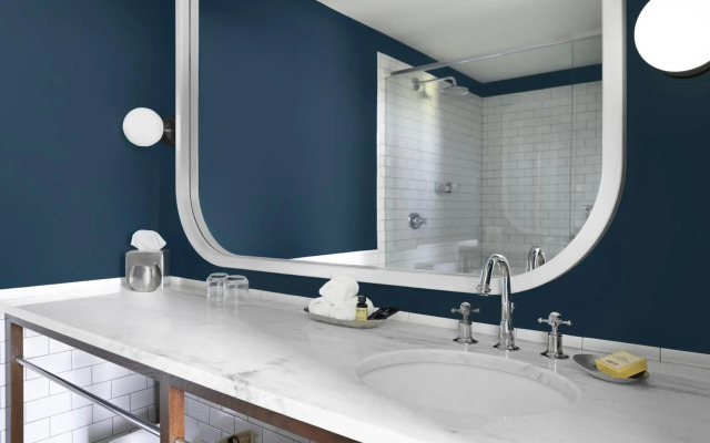 The Drayton Hotel Savannah, Curio Collection by Hilton