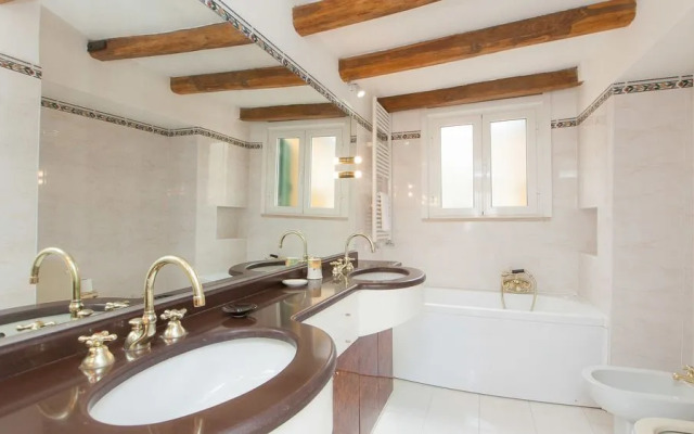 Rental in Rome Navona Penthouse