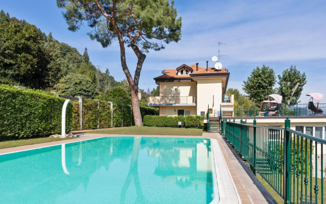 Residence Located on the Shores of Lake Maggiore