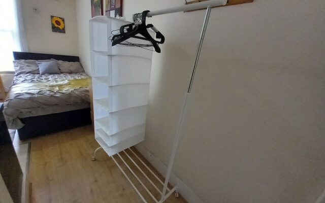 Lovely 1- Double Bed Studio in London