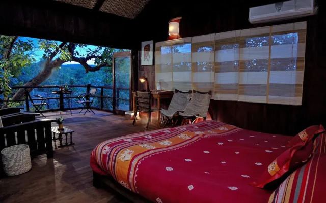 Pugdundee Safaris- Tree House Hideaway
