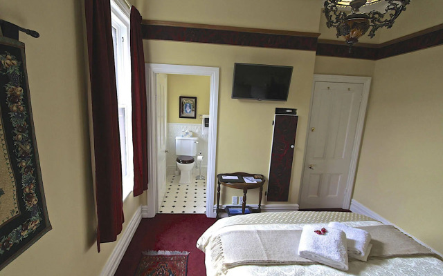 Bard House Bed & Breakfast