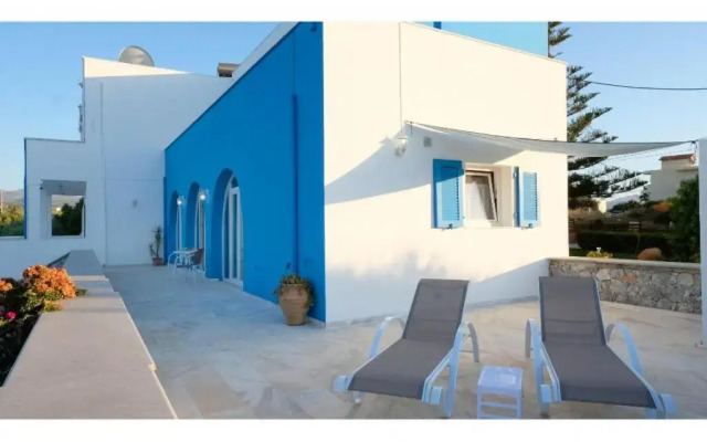 Stunning Villa Close to the sea