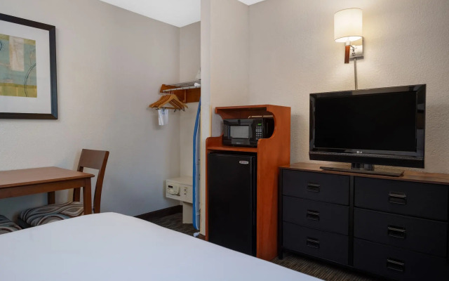 Days Inn By Wyndham Encinitas Moonlight Beach