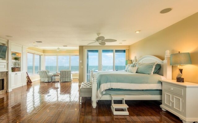 Melbourne Beach Oceanfront Villa w/ Pool